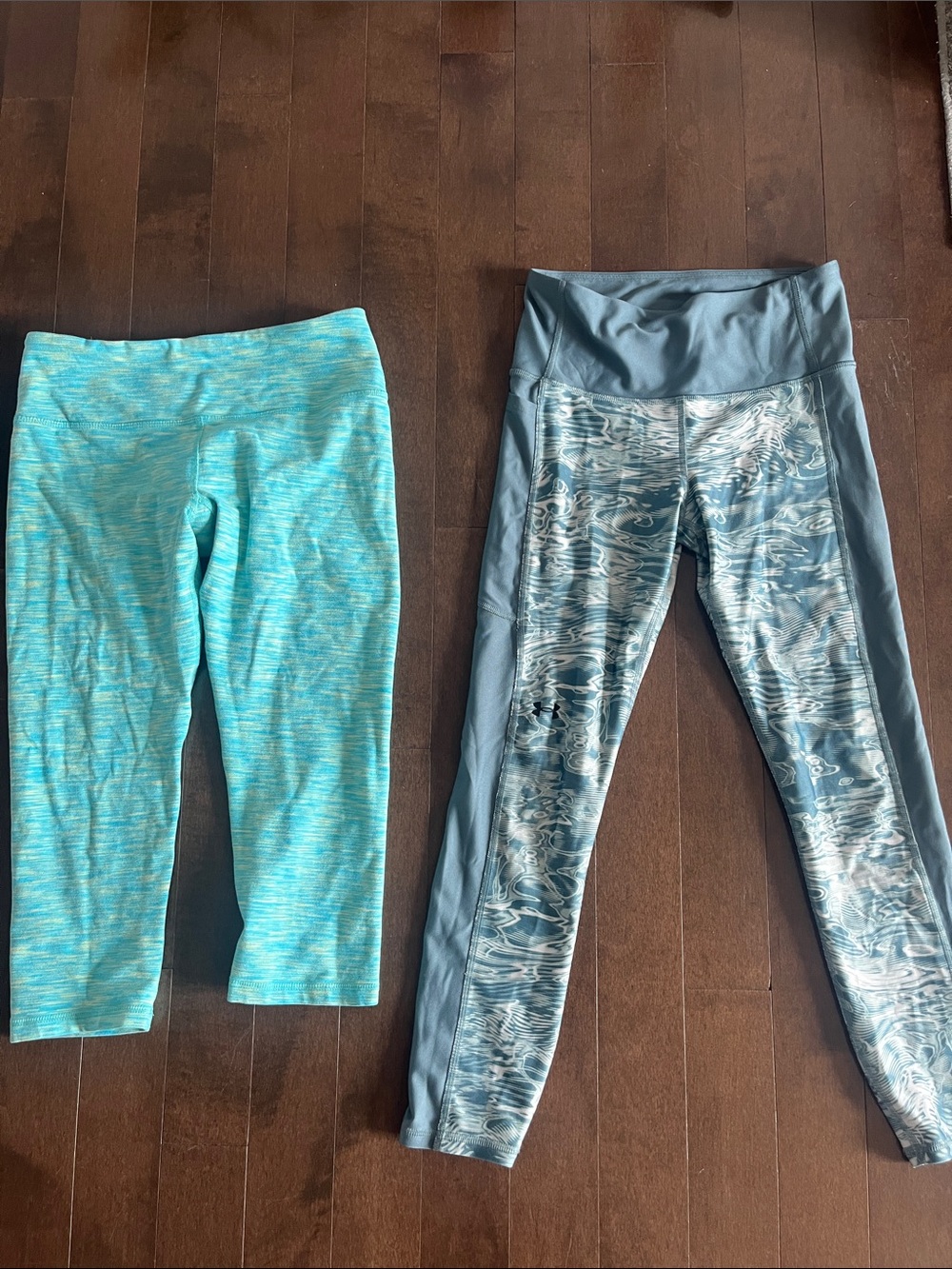 Bundle of 2 workout leggings (under armour and other)
